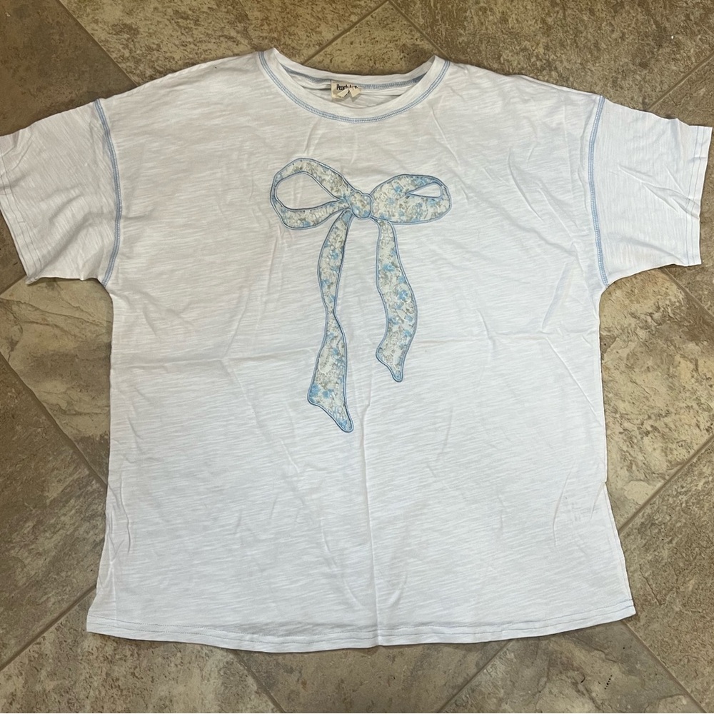 Peach Love California White Tee with Blue Bow cotton medium